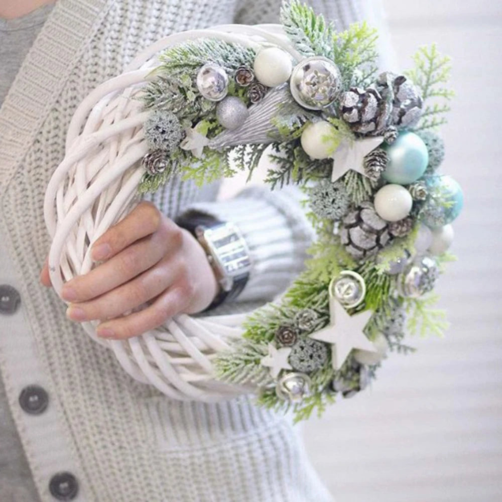 30cm White Wicker Wreath
