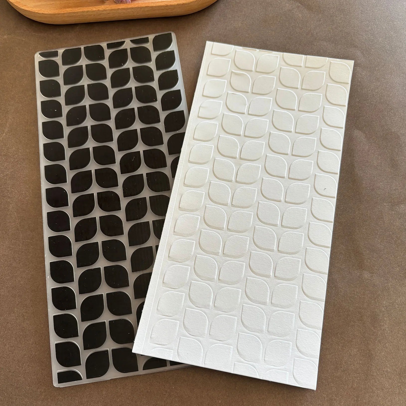 2D Embossed Folder for "Leaf Pattern Long Objects and Flower Accessories"