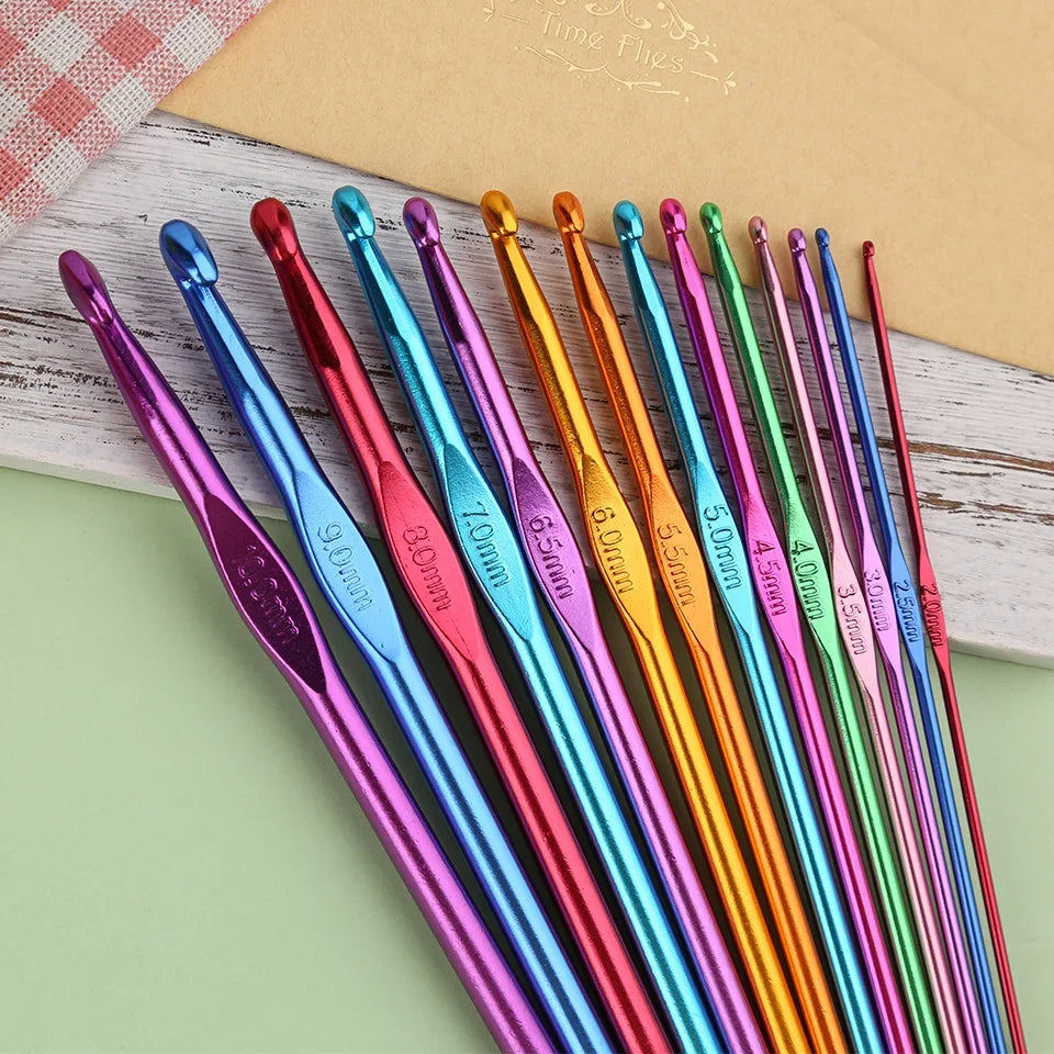 Multiple Sizes & Random Colors Needle Knitting Set