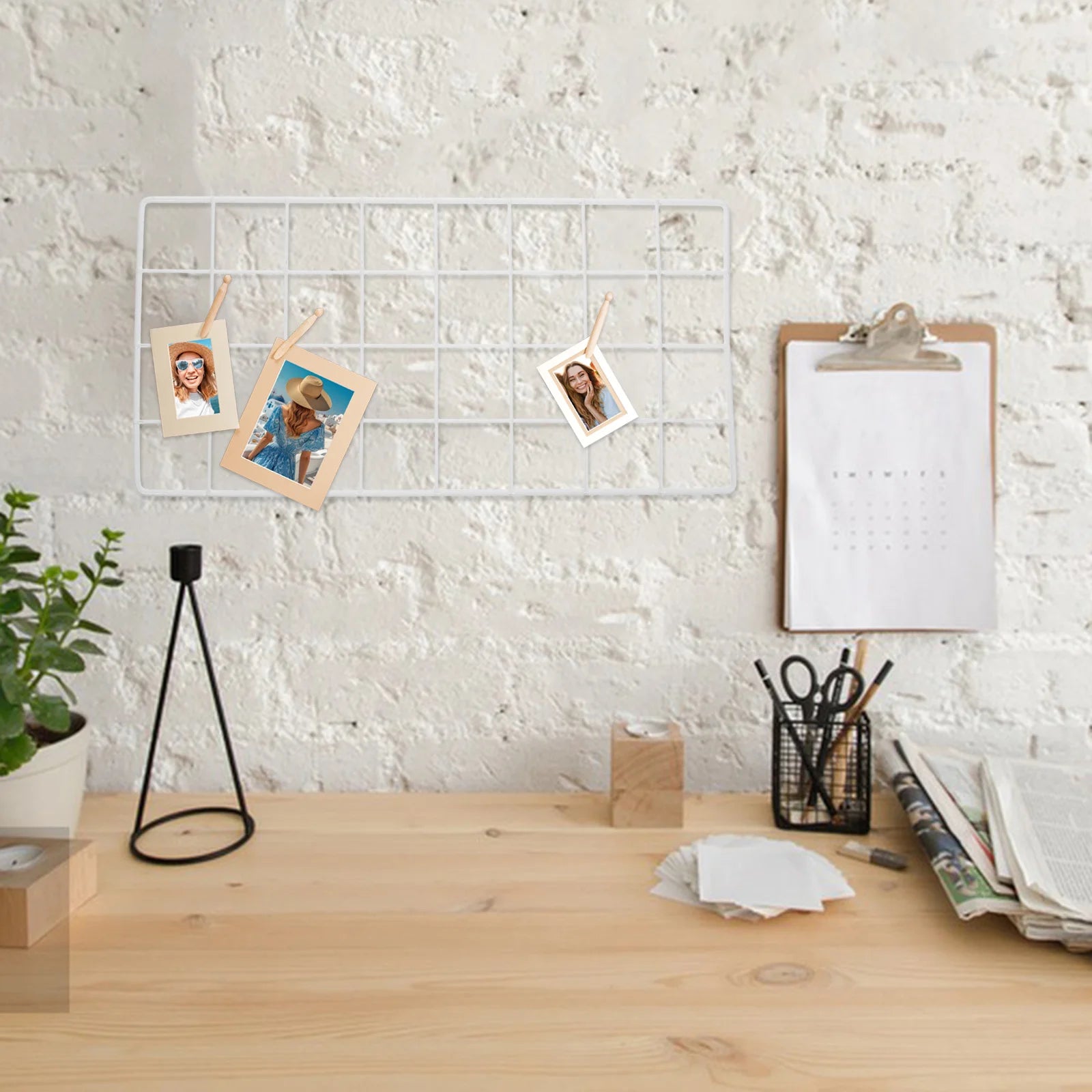 DIY Wire Wall Grid Photo Display