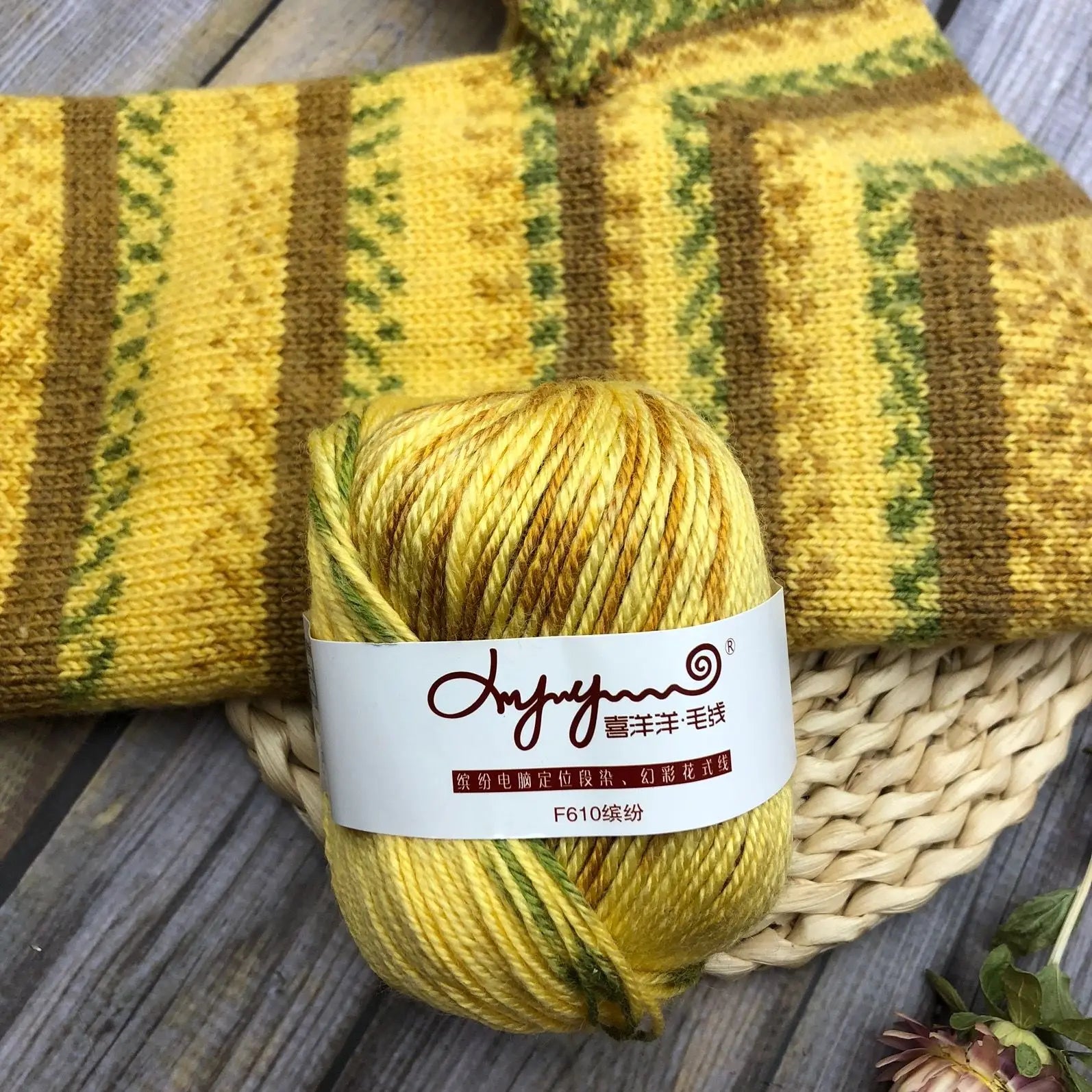 100% Cotton Handwoven Medium and Fine Dyed Yarn