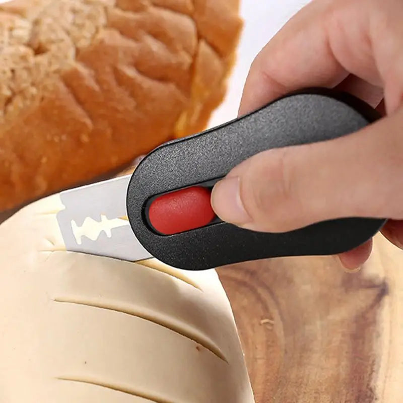 Magnetic Bread Scoring Tool with 5 Stainless Steel Blades